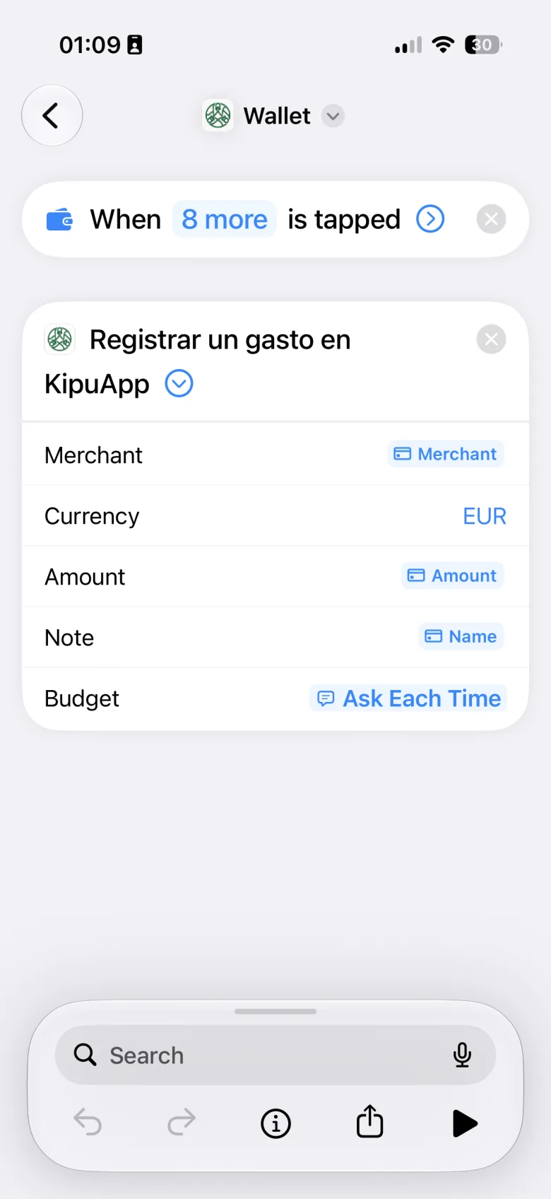 Una automatización de Atajos: cuando se paga con una tarjeta de Wallet, ejecuta la acción Registrar un gasto en KipuApp con el comercio y el importe de la transacción.